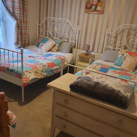 Gordon'S Guesthouse Loughrea Bagian luar foto