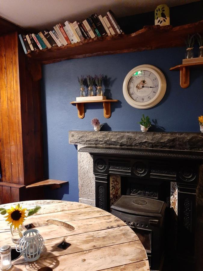 Gordon'S Guesthouse Loughrea Bagian luar foto