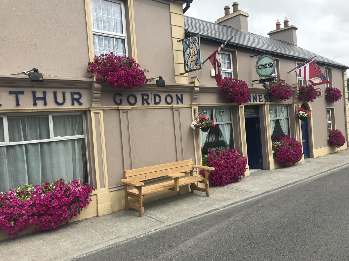 Gordon'S Guesthouse Loughrea Bagian luar foto