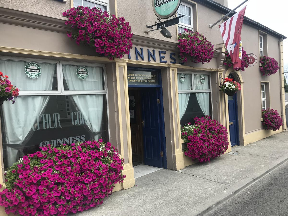 Gordon'S Guesthouse Loughrea Bagian luar foto